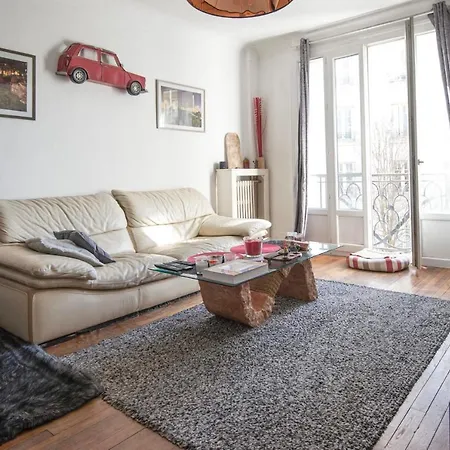 Apartment Charming In A Lively And Quiet Area